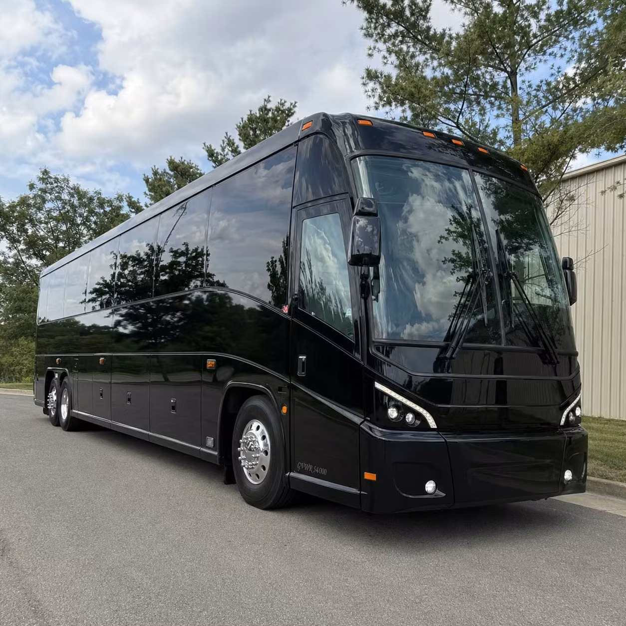 shuttle employees from maryland suburbs to downtown dc without the marc train uncertainty